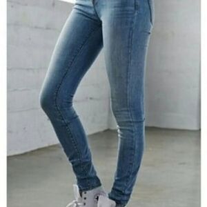 Bullhead super skinny light wash jeans